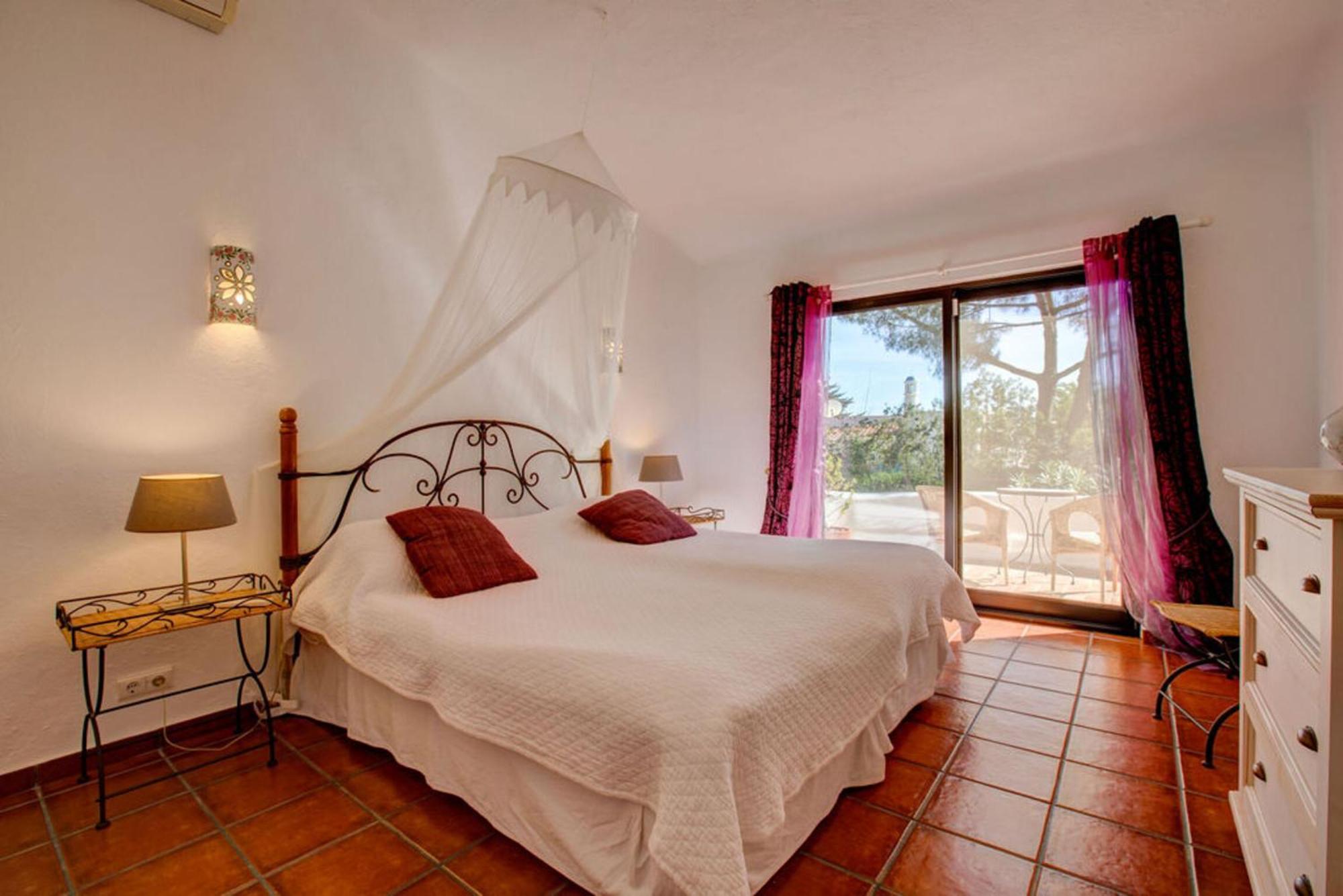 Villa Barlavento - Stunning 4-Bedroom Villa With Tennis Court كارفويرو المظهر الخارجي الصورة