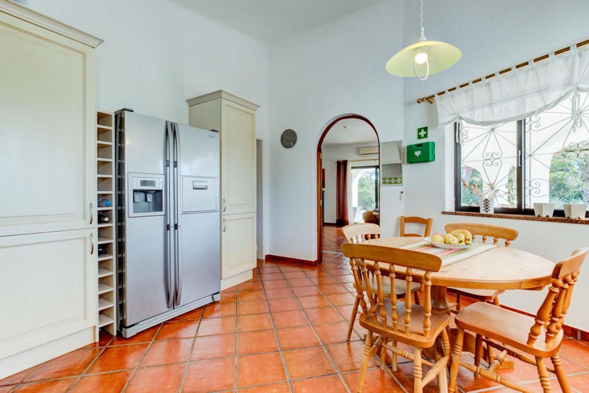 Villa Barlavento - Stunning 4-Bedroom Villa With Tennis Court كارفويرو المظهر الخارجي الصورة